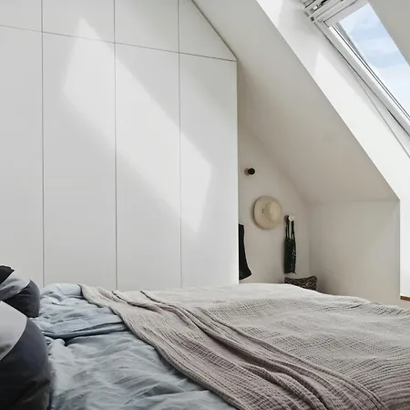 Дом отдыха Architectural Simplicity With Vast Views