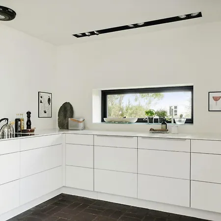 Architectural Simplicity With Vast Views Дом отдыха